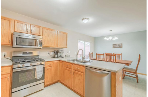 5123 Brandenburg Way, Madison, WI 53718