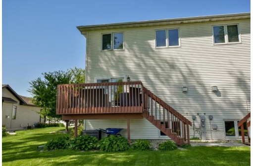 953 Reed St, Lake Mills, WI 53551