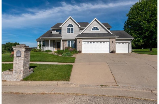 121 Coralberry Ct, Edgerton, WI 53534