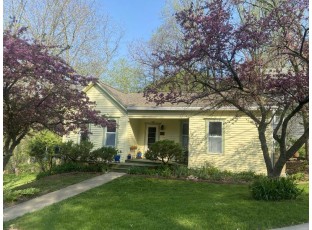 360 N Chestnut St Mineral Point, WI 53565