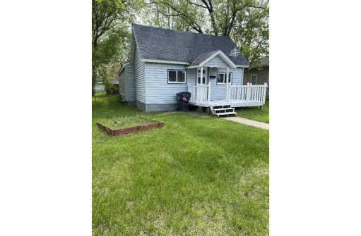 610 Woodard Ave, Tomah, WI 54660