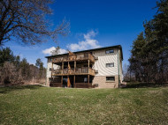 1185 E Hiawatha Dr