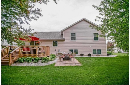 6238 Dominion Dr, Madison, WI 53718