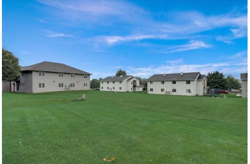 578 N Westmount Dr, Sun Prairie, WI 53590