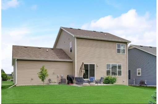 6107 Saturn Dr, Madison, WI 53718