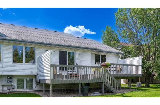 2894 Brian Ln, Fitchburg, WI 53711