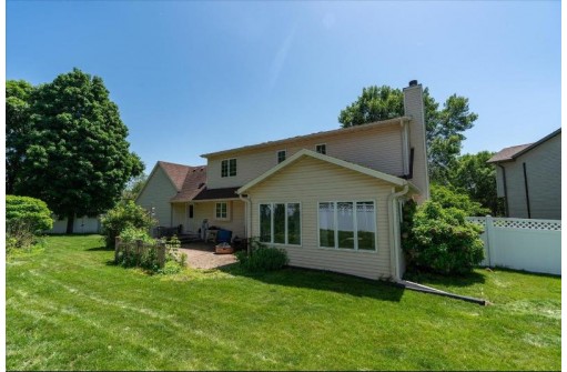 832 Westover Cir, Sun Prairie, WI 53590