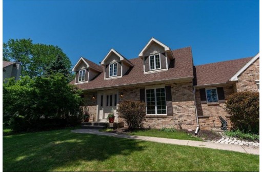 832 Westover Cir, Sun Prairie, WI 53590