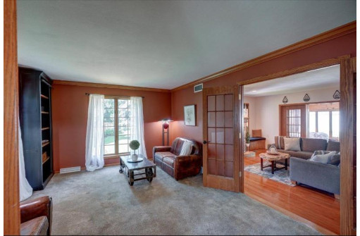 832 Westover Cir, Sun Prairie, WI 53590