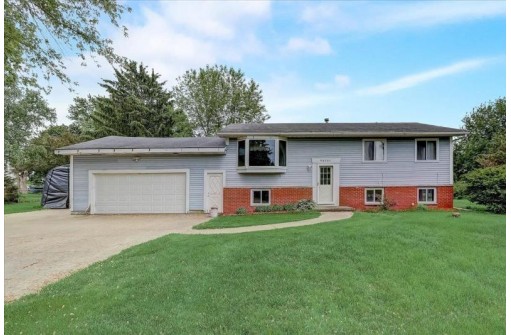 W6995 County Road V, Lake Mills, WI 53551