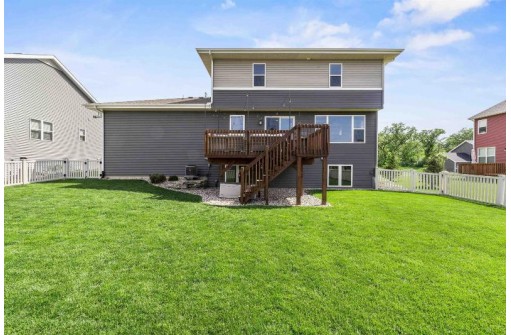 9726 Sunny Spring Dr, Verona, WI 53593