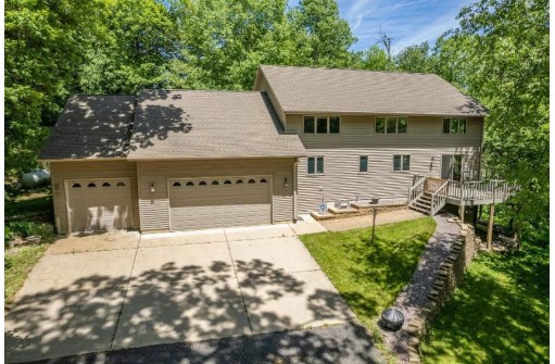 S11415 Seitz Rd, Sauk City, WI 53583