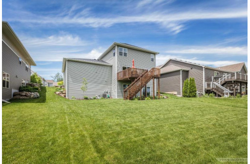 427 Sugar Maple Ln, Verona, WI 53593