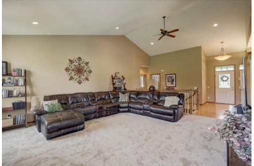 6572 Kimberly Way, DeForest, WI 53532