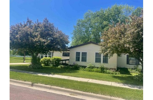 208 Green Acres Ave, Tomah, WI 54660