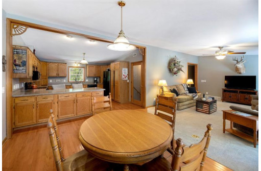 W2209 Princeton Rd, Green Lake, WI 54941