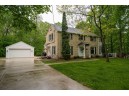 3840 S 104th St, Greenfield, WI 53228