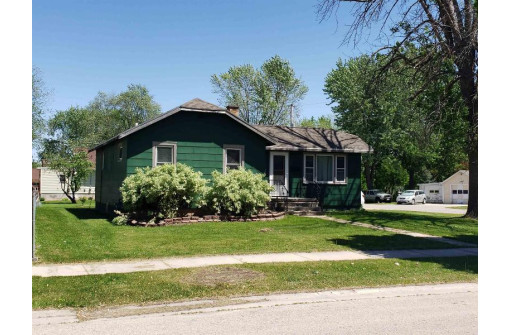 606 Indiana Ave, North Fond Du Lac, WI 54937