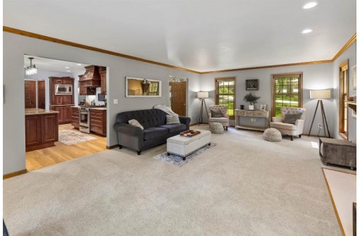 N6941 Laren Ln, Ripon, WI 54971