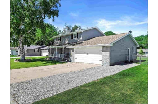 708 Mary St, Beaver Dam, WI 53916