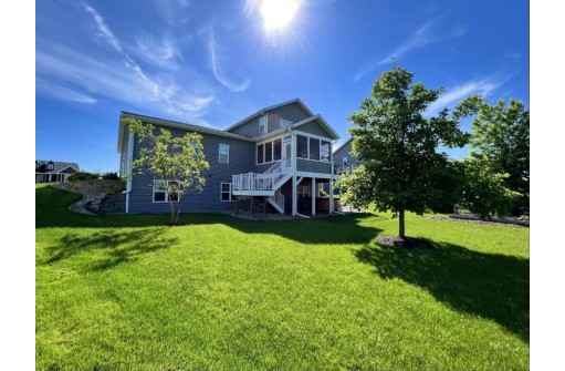 4387 Scenic View Rd, Windsor, WI 53598