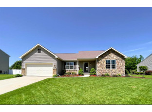 106 Caroline Ct Beaver Dam, WI 53916