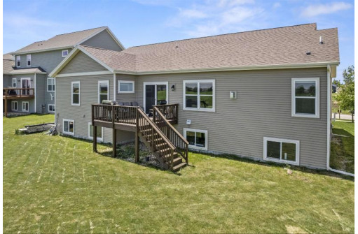 515 Big Stone Tr, Middleton, WI 53562