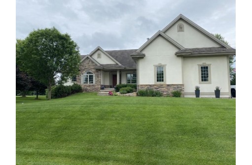 6375 Irving Dr, Sun Prairie, WI 53590