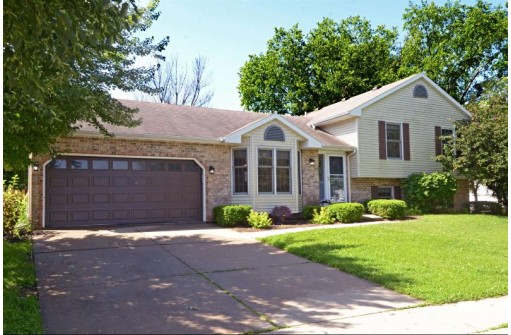 436 W Clover Ln, Cottage Grove, WI 53527