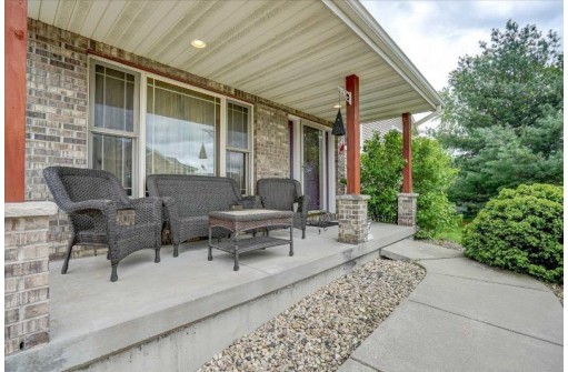 6905 Stockbridge Dr, Madison, WI 53718