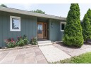 1042 Andrews Dr, Sun Prairie, WI 53590