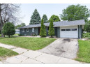 1042 Andrews Dr, Sun Prairie, WI 53590