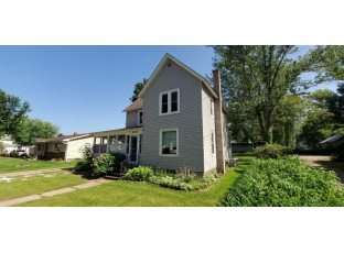 105 Lieder St North Freedom, WI 53951-9015