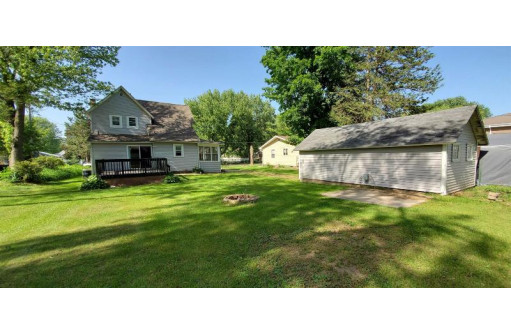 105 Lieder St, North Freedom, WI 53951-9015