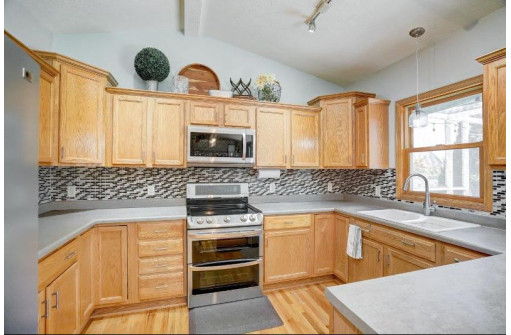 1202 Terapin Tr, Janesville, WI 53545