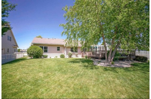 1202 Terapin Tr, Janesville, WI 53545