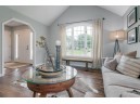 5801 Schumann Dr, Fitchburg, WI 53711