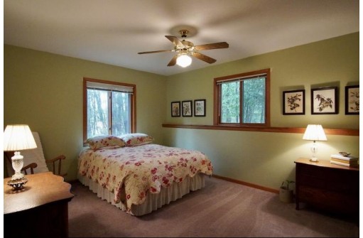 W129 Hildebrand Lake Dr, Rhinelander, WI 54501