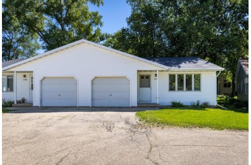 1724A Main St A, Stoughton, WI 53589