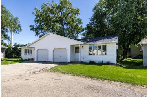 1724A Main St A, Stoughton, WI 53589