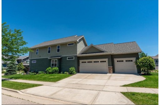 5035 Sawgrass Terr, Middleton, WI 53597