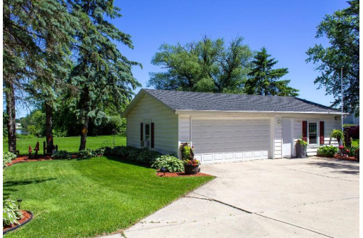 223 N State St, Waupun, WI 53963