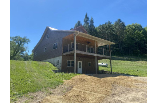 3070 County Road I, Avoca, WI 53506