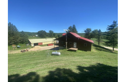 3070 County Road I, Avoca, WI 53506