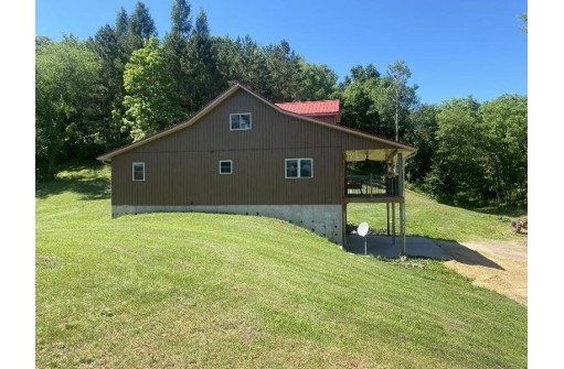 3070 County Road I, Avoca, WI 53506