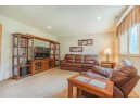 882 Longwood Dr, Oregon, WI 53575