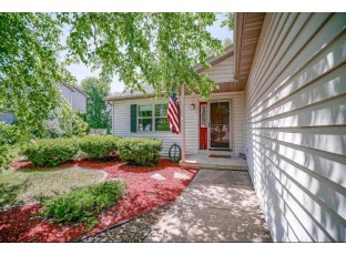 1323 Swordleaf Ln Sun Prairie, WI 53590-4319