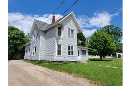 316 Hall St, Ripon, WI 54971