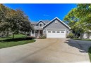 401 Red Hawk Ct, Black Earth, WI 53515