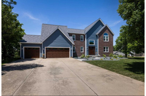 1222 Lori Cir, Sun Prairie, WI 53590